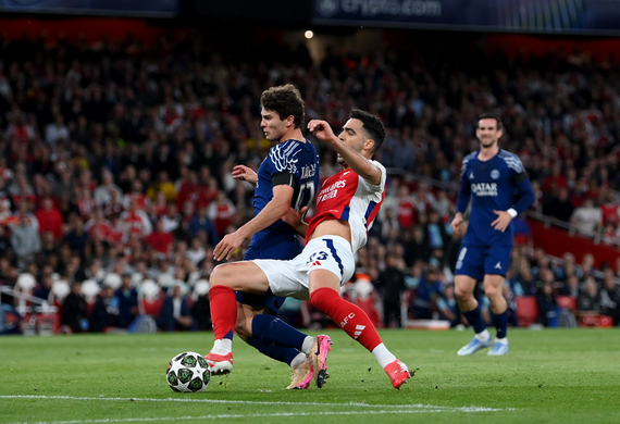 Arsenal phá két, sẵn sàng chiêu mộ bom tấn ngay trong hè 2025